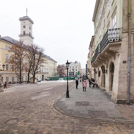 Friends House On Square Rynok Daire Lviv Dış mekan fotoğraf