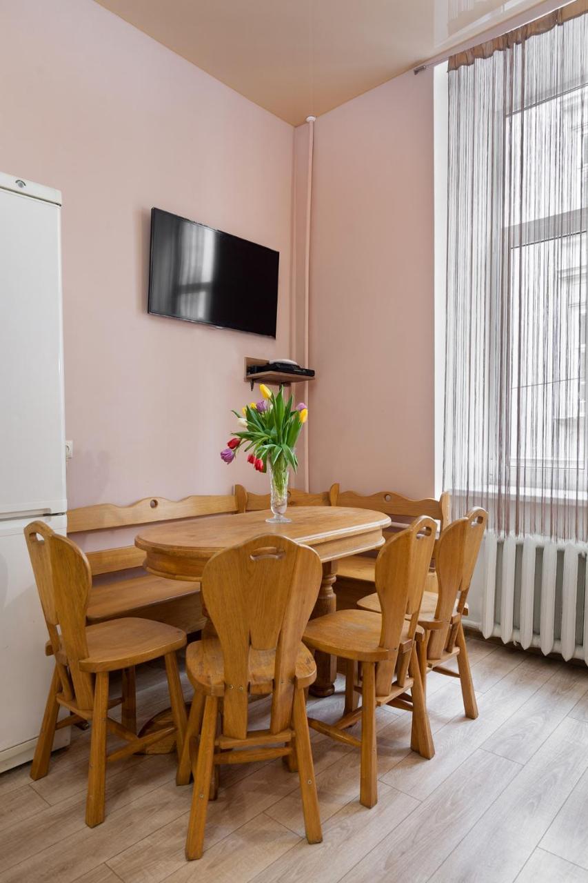 Apartment Friends House On Square Rynok *